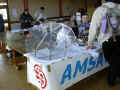 Stand AMSAT, parabole géodésique réalisée par F4BUC